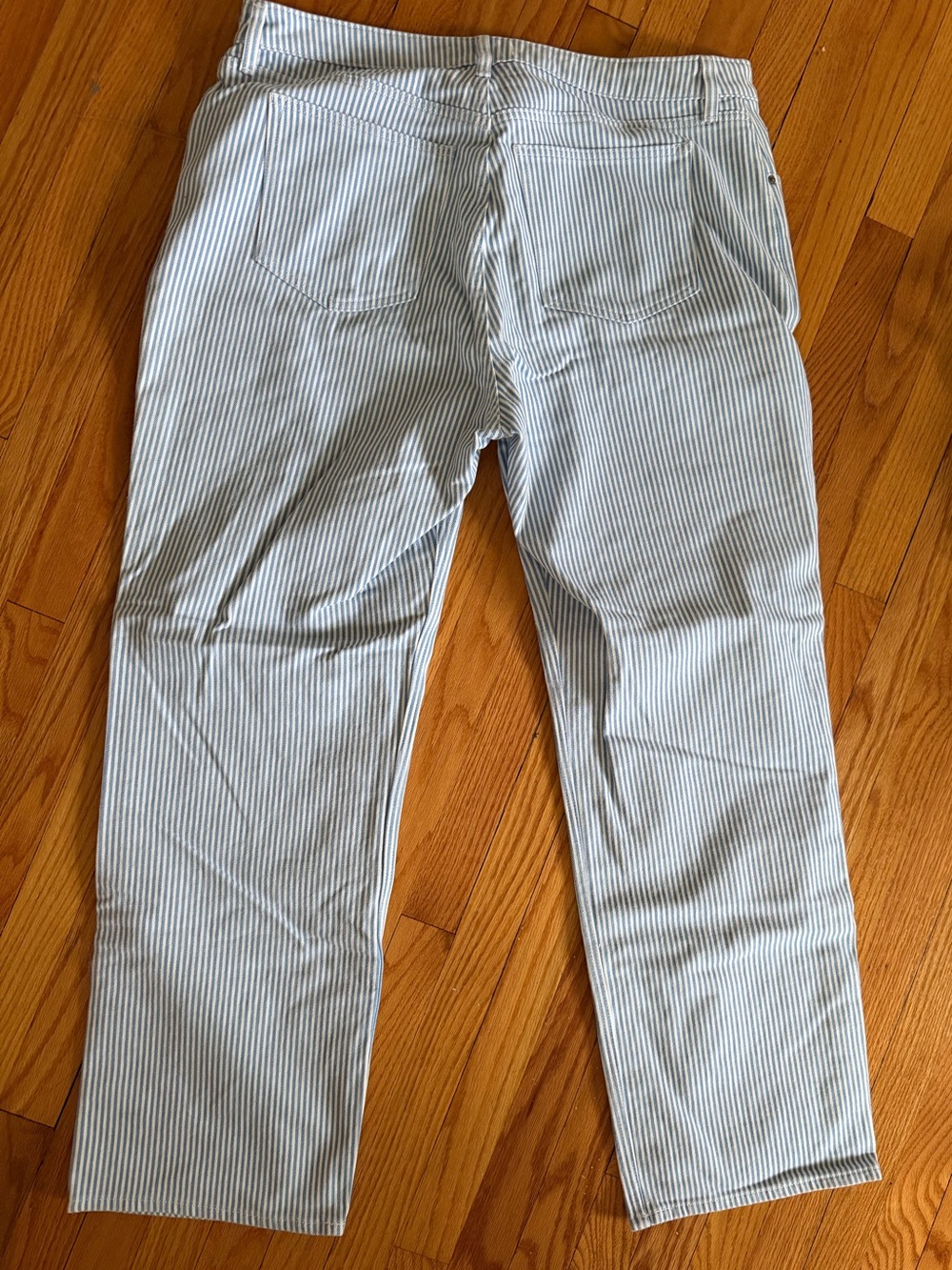 Abercrombie High Rise 90s Relaxed Jeans (Curve Love) - Picture 6 of 10